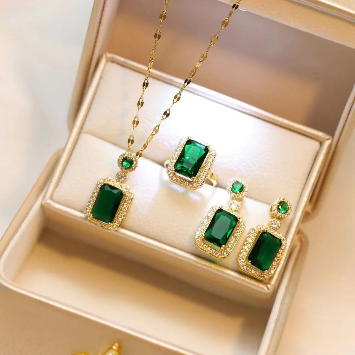 Titanium Steel 18K Gold Plated 
EMERALD THREE PIECE SET